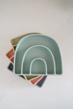 Load image into Gallery viewer, Ava + Oliver Rainbow Plate Mint
