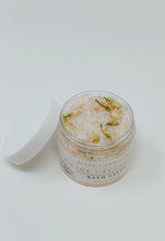 Load image into Gallery viewer, Jules &amp; Gem Pikake + Eucalyptus Mint Bath Salts
